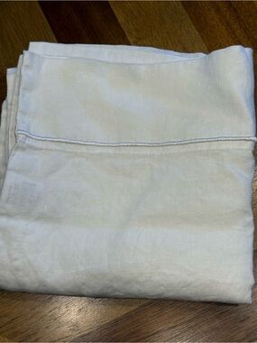 Simple Opulence Classic White Linen Pillowcase King Size